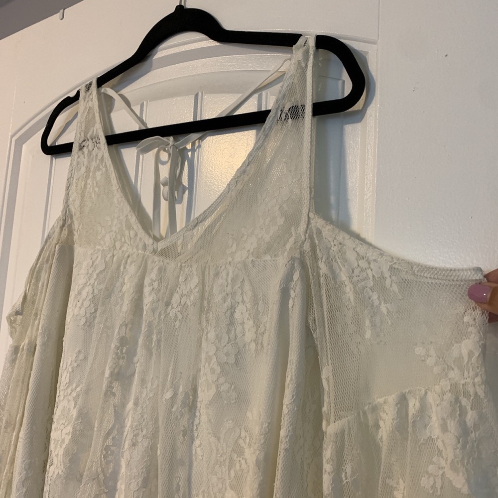 White lacy flowy blouse